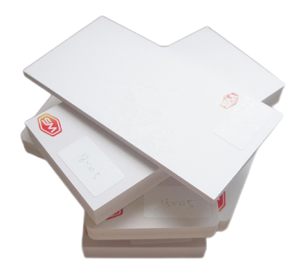주문 ISO9001 CE ROHS 인증을 받은 가구 및 건축용 흰색 폼 팩스 보드 online manufacture