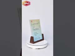 나무 베이스가 있는 아크릴 액자